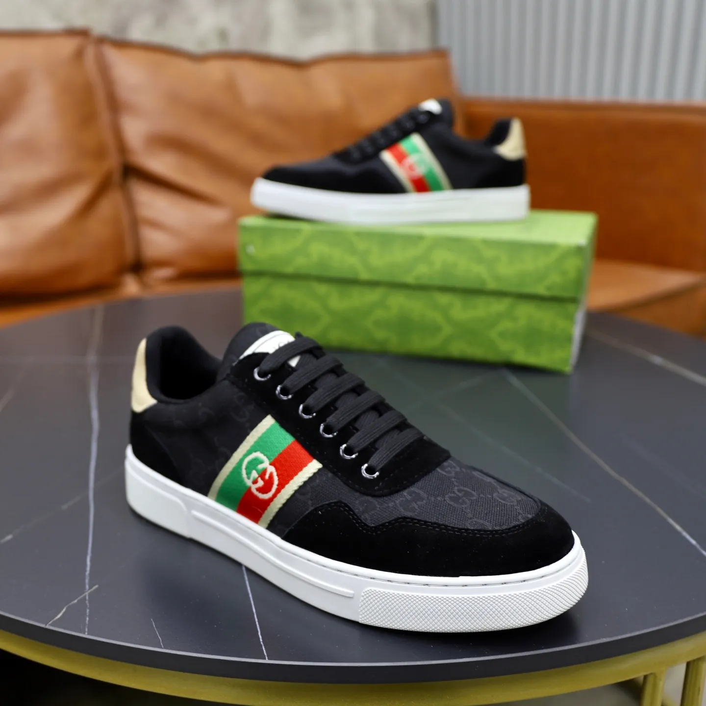 Men's men's shoes 💰440💰🙅‍♂️🙅‍♂️🙅‍♂️ Brand: Gucci GUCCi Standard code: 38-44 (45 customized) Grade: Same as the official website Material: Original material splicing Comfortable and breathable sheepskin lining Lightweight and wear-resistant sports outsole Style category: Men's fashion casual shoes Running sports shoes Distinguished luxury brand elements Top luxury color: actual picture color